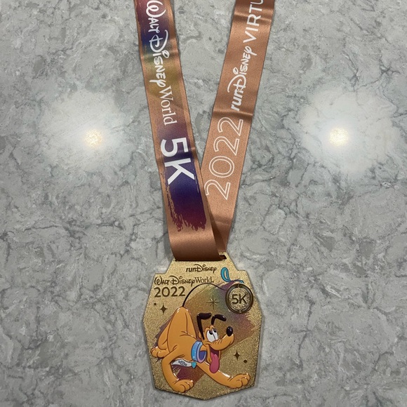 RunDisney 2022 5k medal featuring Pluto - Picture 1 of 2